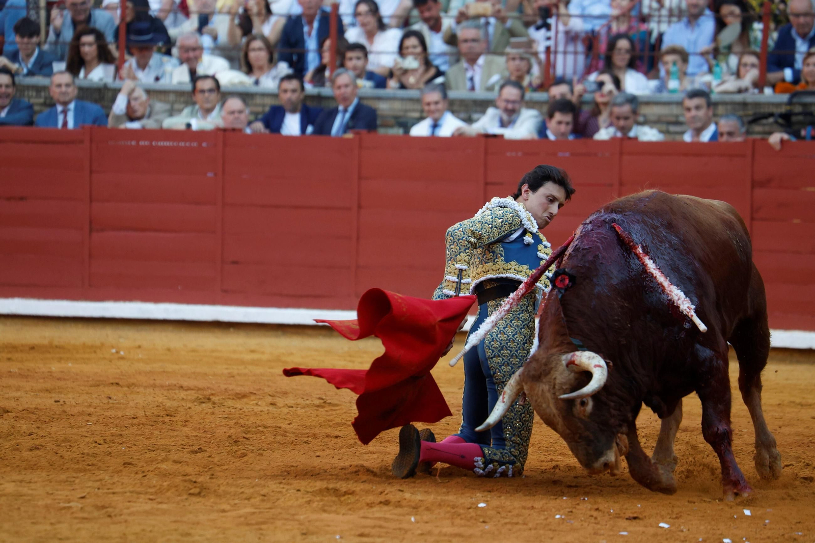 Manuel Román, Juan Ortega y Roca Rey, en la plaza de toros de Córdoba