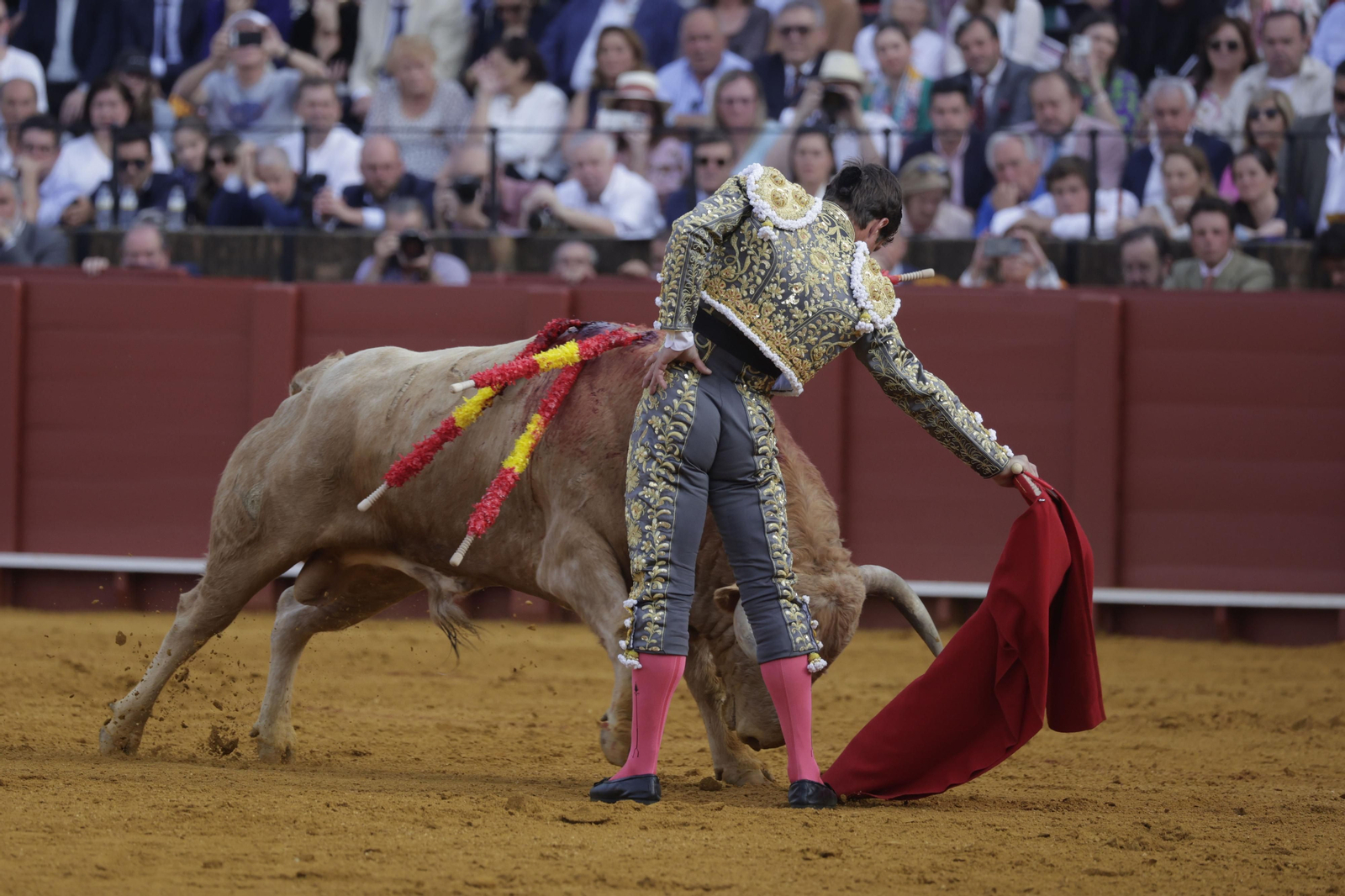 Las imágenes del la corrida del Domingo de Resurrección en la Maestranza de Sevilla