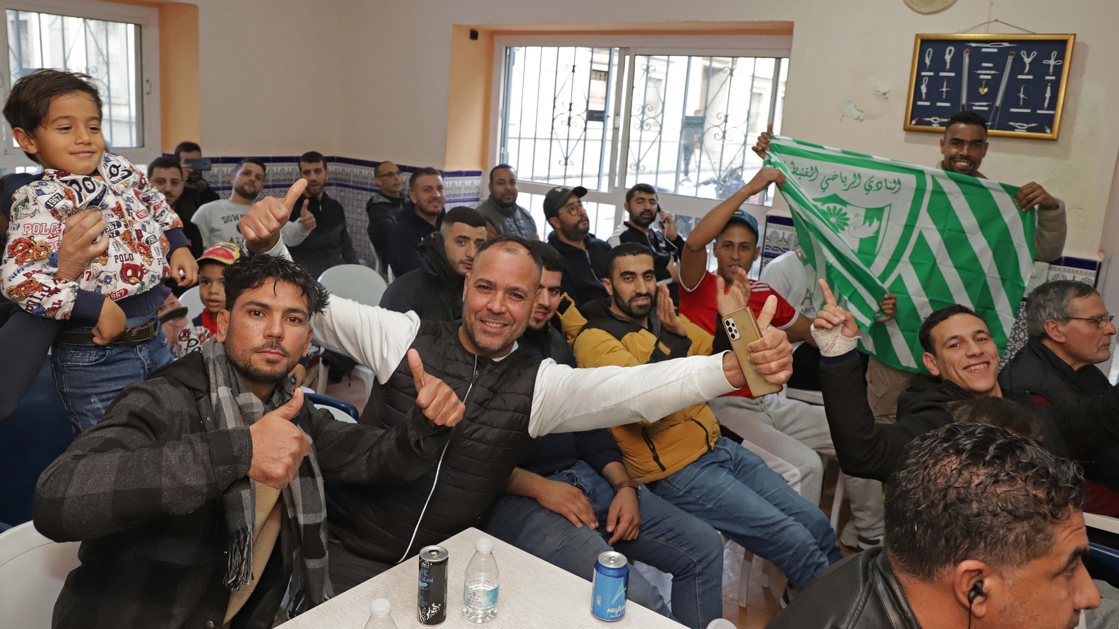 Fotos del ambiente durante el Marruecos - España en Algeciras