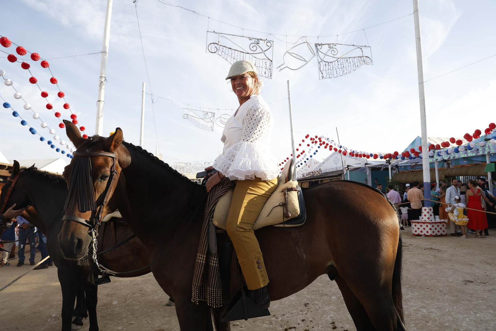 Búscate en las fotos del lunes en la Feria de Tarifa 2025