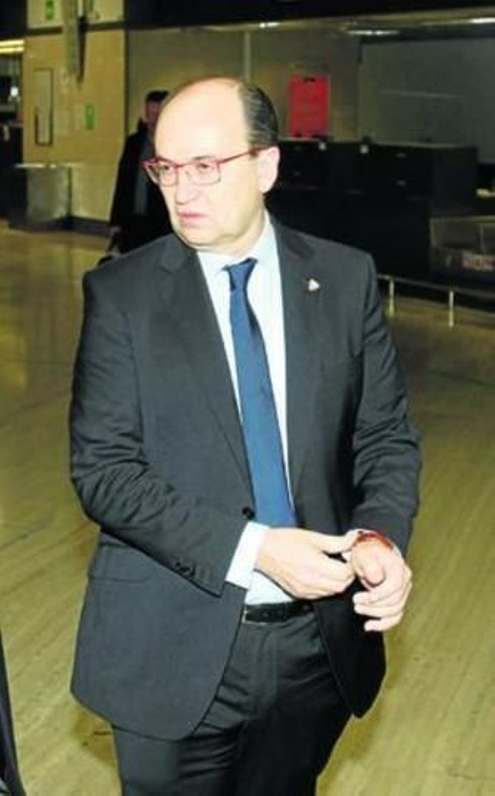 José Castro, ayer en el aeropuerto de San Pablo antes de volar hacia tierras alemanas.