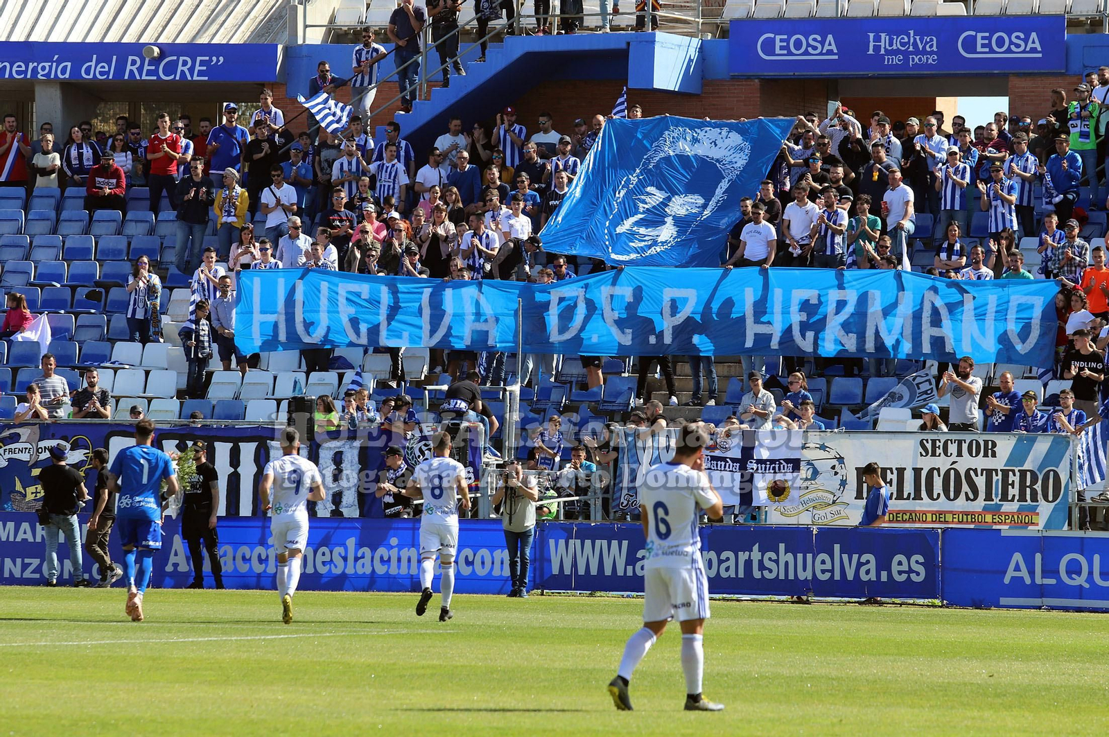 Imágenes del mejor ambiente del Recreativo de Huelva - Talavera