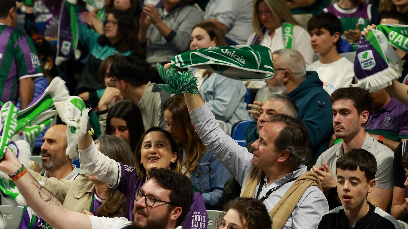 Búscate en las gradas del Carpena en el Unicaja-Reggiana de BCL
