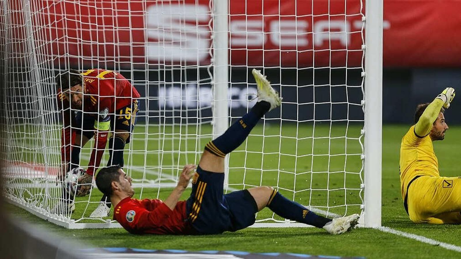 Las imágenes del España-Malta en Cádiz