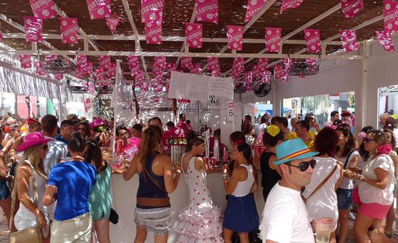 Jolgorio en el Centro y tradición en el Real

Foto: Sergio Camacho-Javier Albiñana