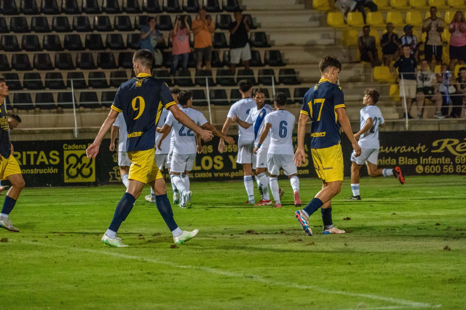 Imágenes del partido AD Merida - Recreativo de Huelva del Trofeo de la Bella