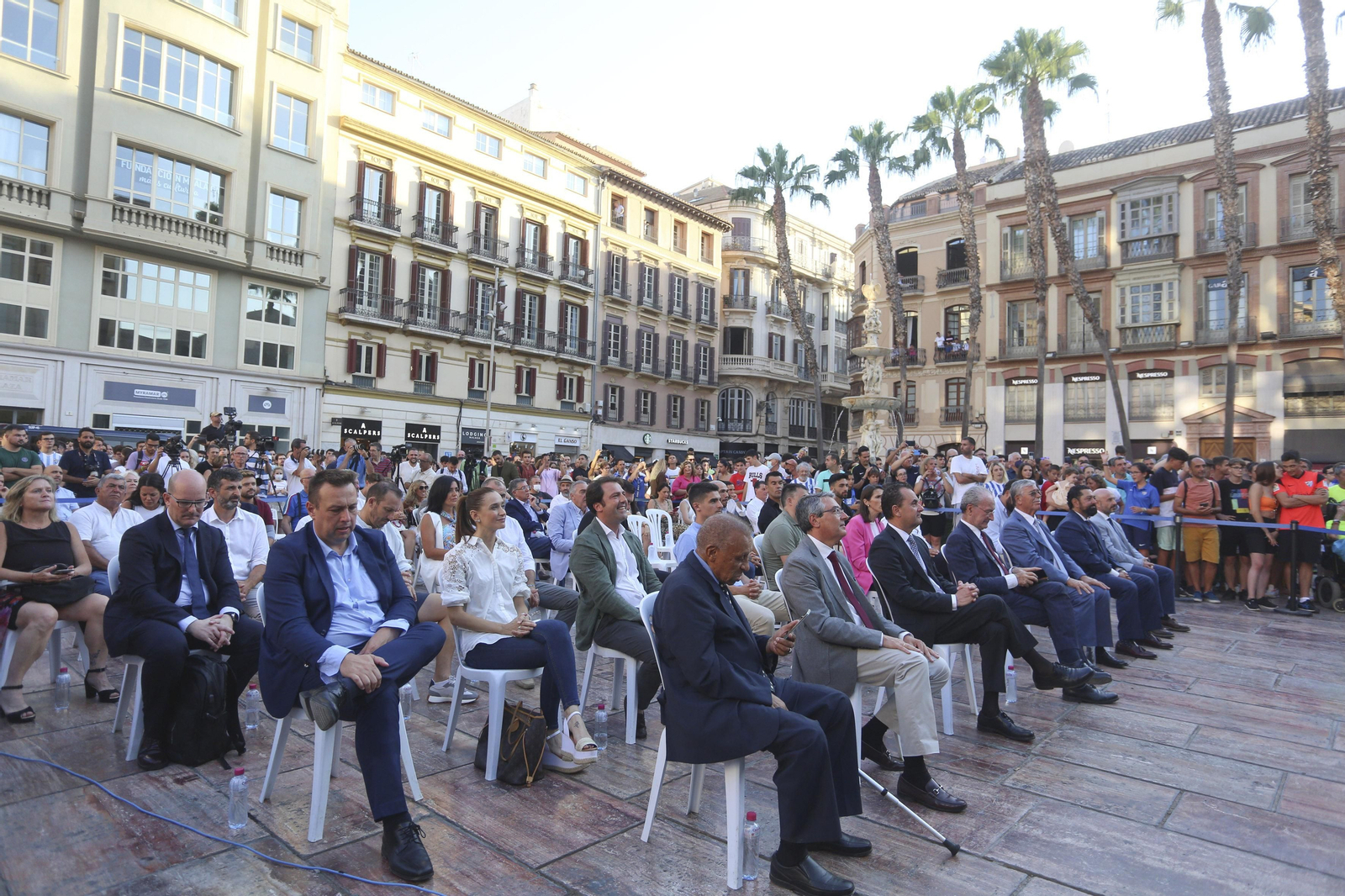 Las camisetas del Málaga CF toman el centro de la ciudad Las camisetas del Málaga CF toman el centro de la ciudad