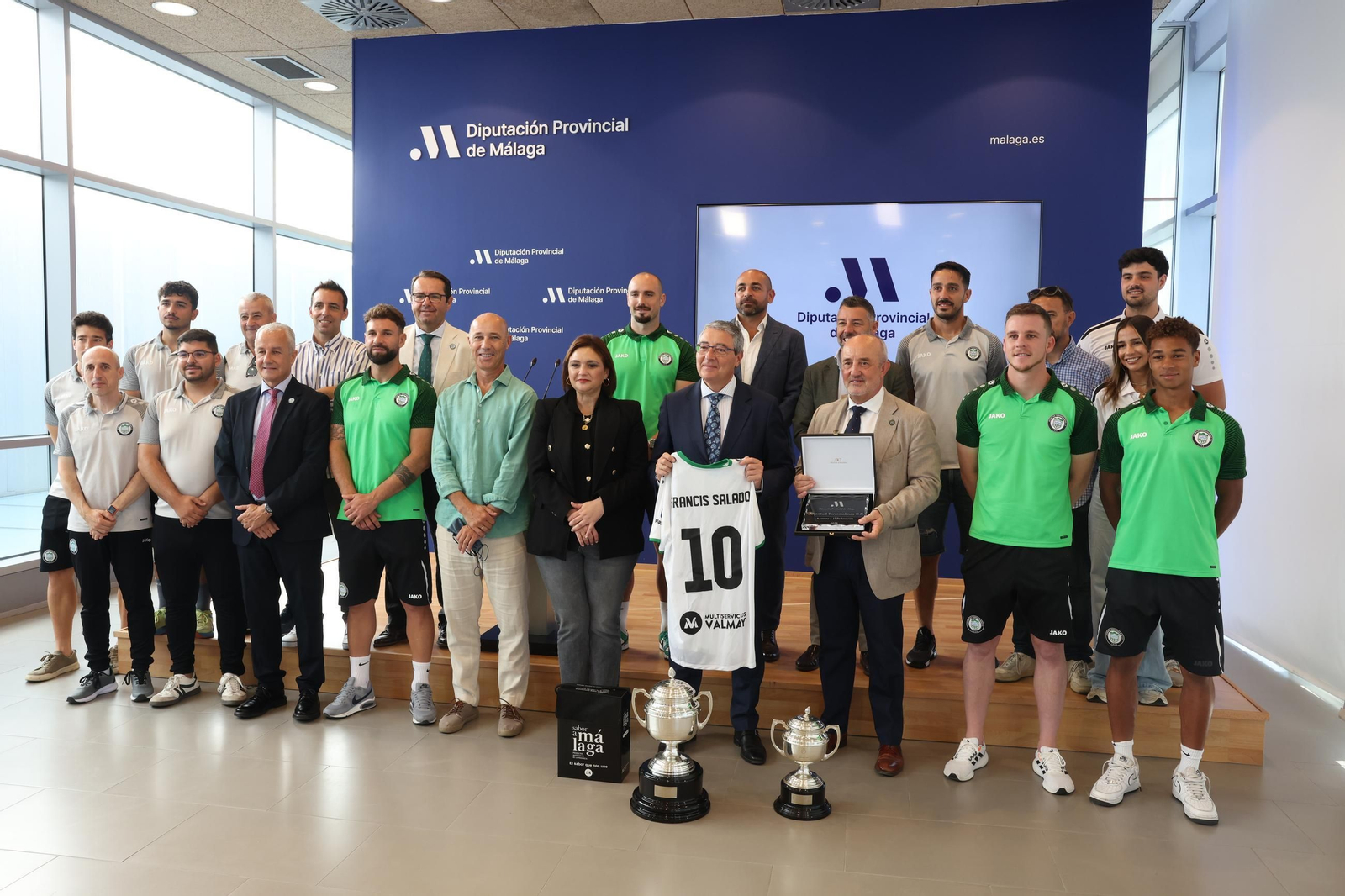 Recepción en la Diputación a la plantilla del Juventud Torremolinos CF tras su ascenso a Primera RFEF