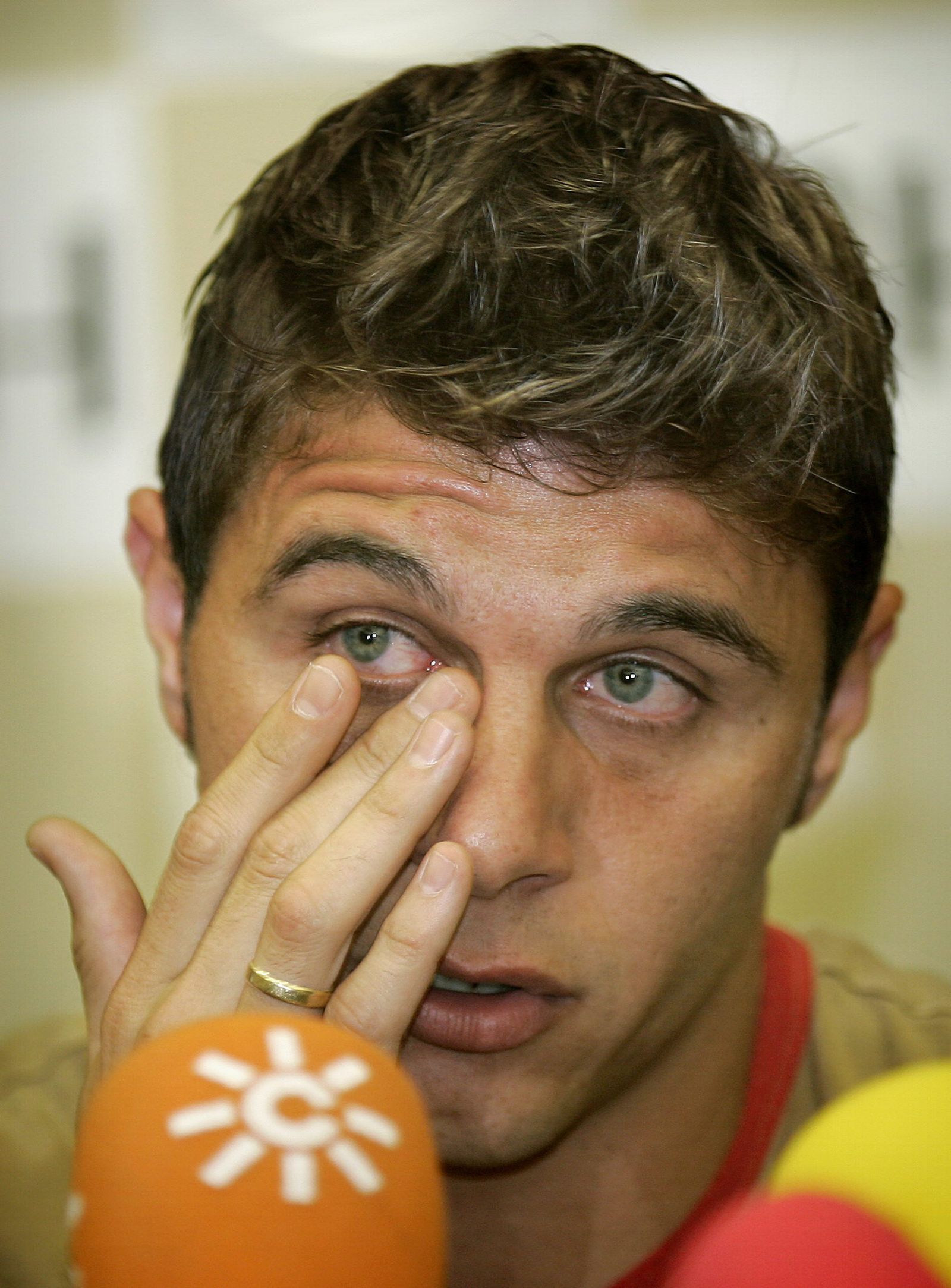 Lágrimas de Joaquín en su despedida del Betis para ir al Valencia.