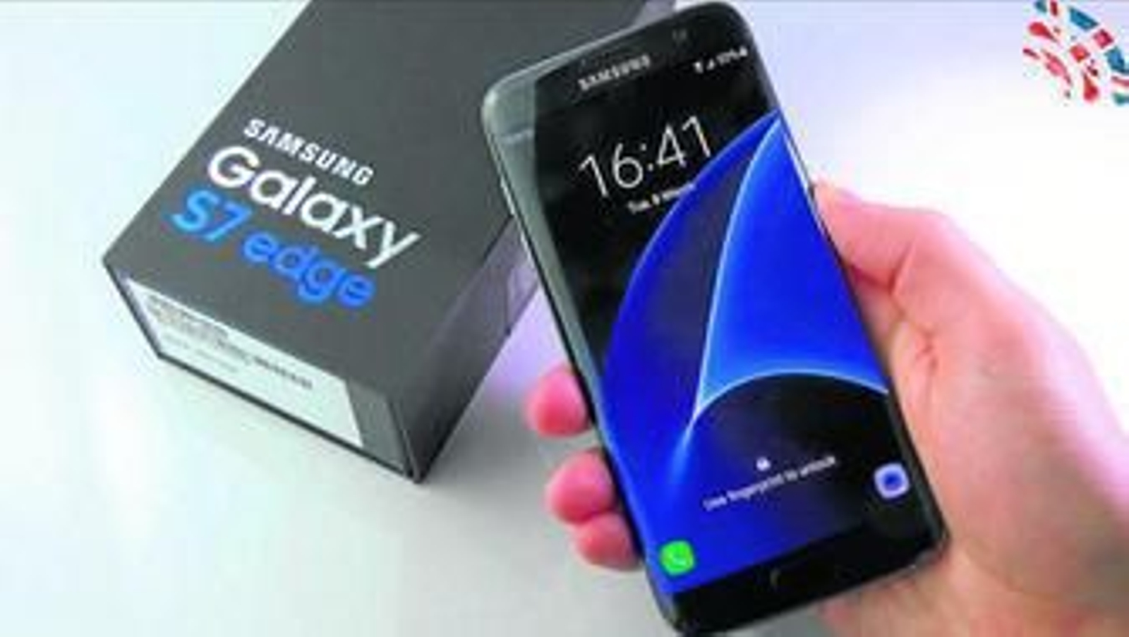 Un terminal del modelo Samsung Galaxy S7 Edge, como el que ha salido ardiendo en Málaga. Un terminal del modelo Samsung Galaxy S7 Edge, como el que ha salido ardiendo en Málaga.