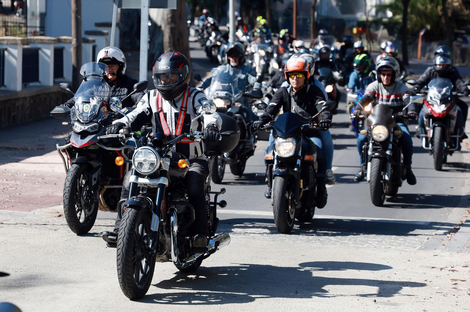 Imágenes de la VI Ruta Solidaria en moto a favor de Cruz Roja
