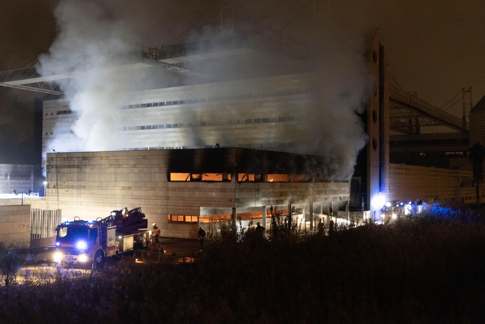 El auditorio Rocio Jurado en llamas, todas las fotos