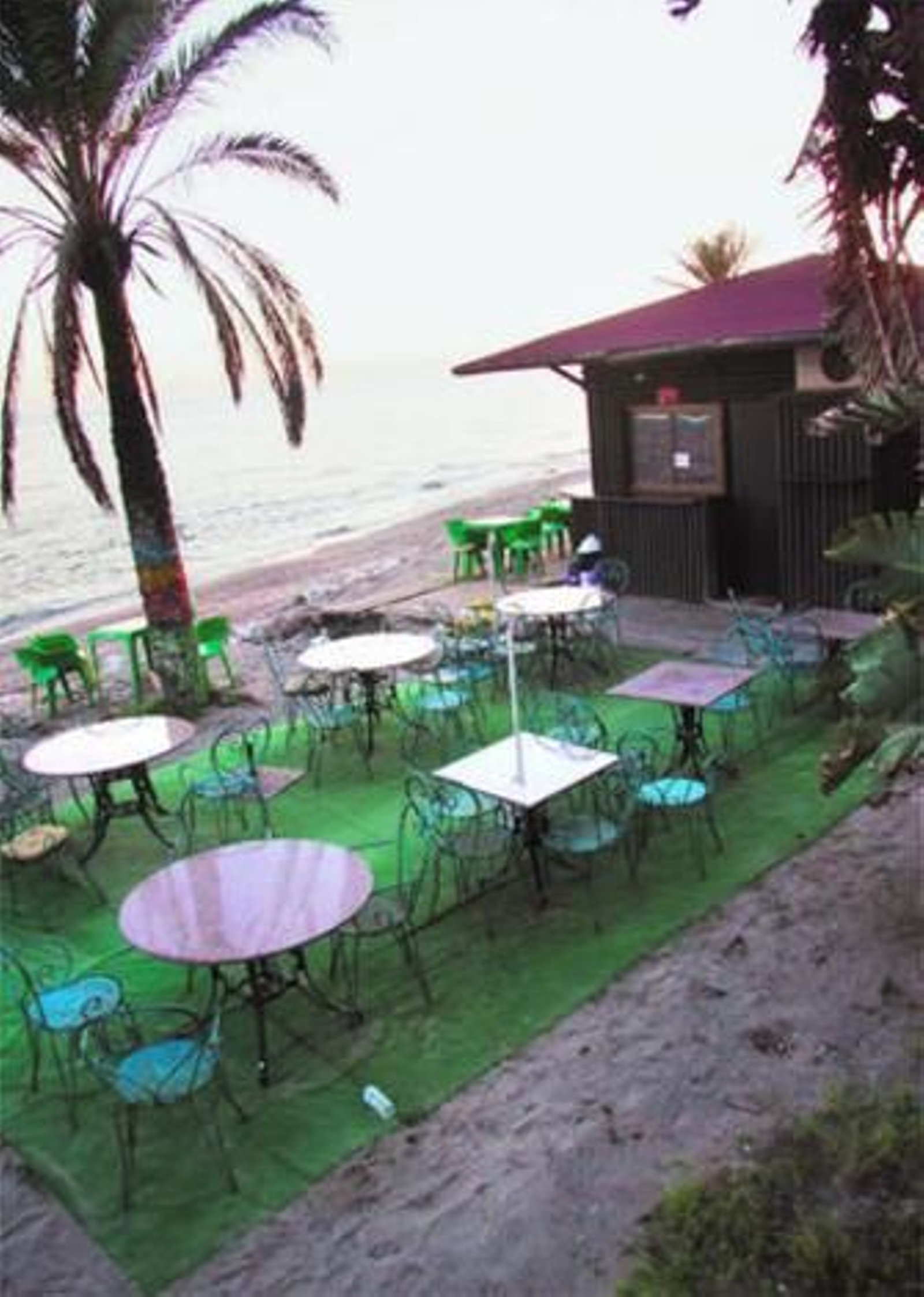 Una de las terrazas en una playa de Marbella.
