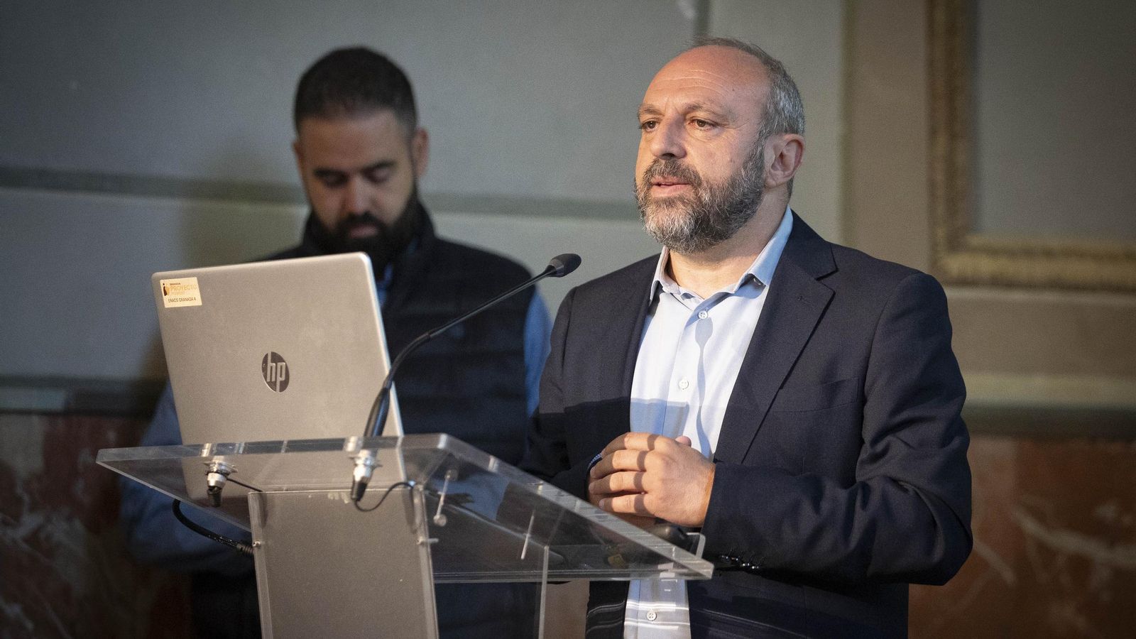 Manuel Mingorance, presidente-director de Proyecto Hombre Granada, durante su intervención.