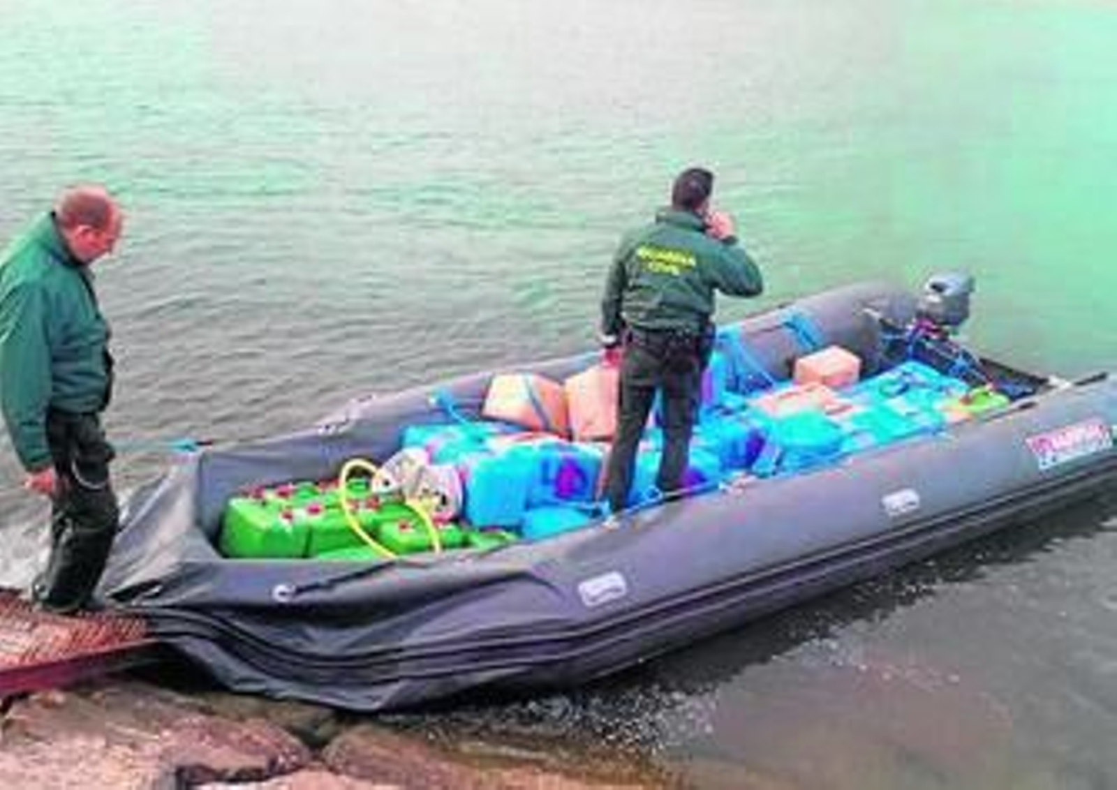 La Guardia Civil se hizo cargo de la embarcación a mediodía de ayer.