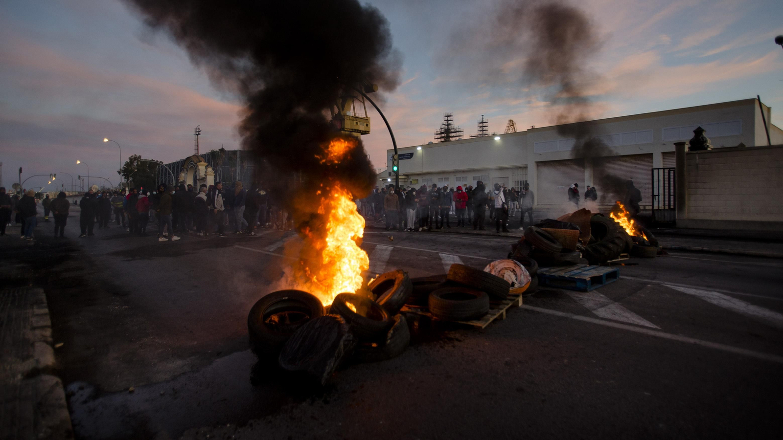 Las imágenes de la segunda jornada de la huelga del metal en Cádiz
