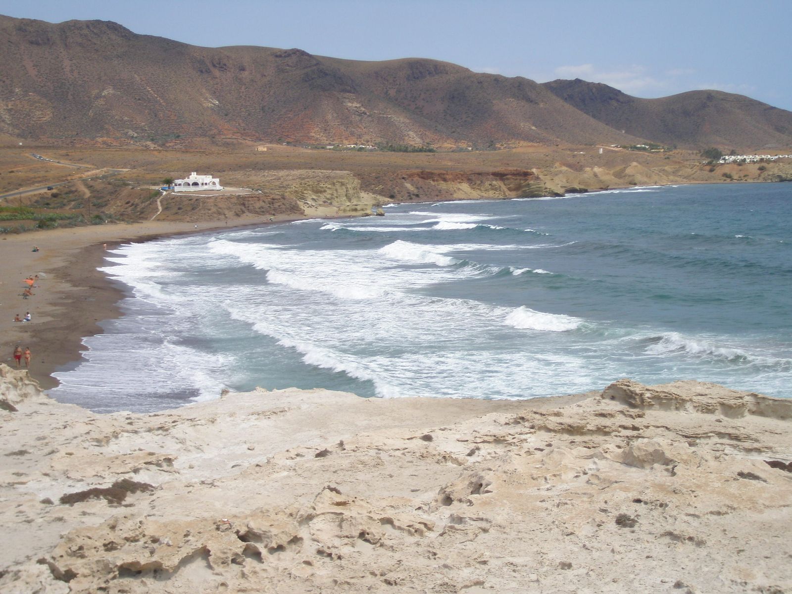 Playa de Los Escullos.