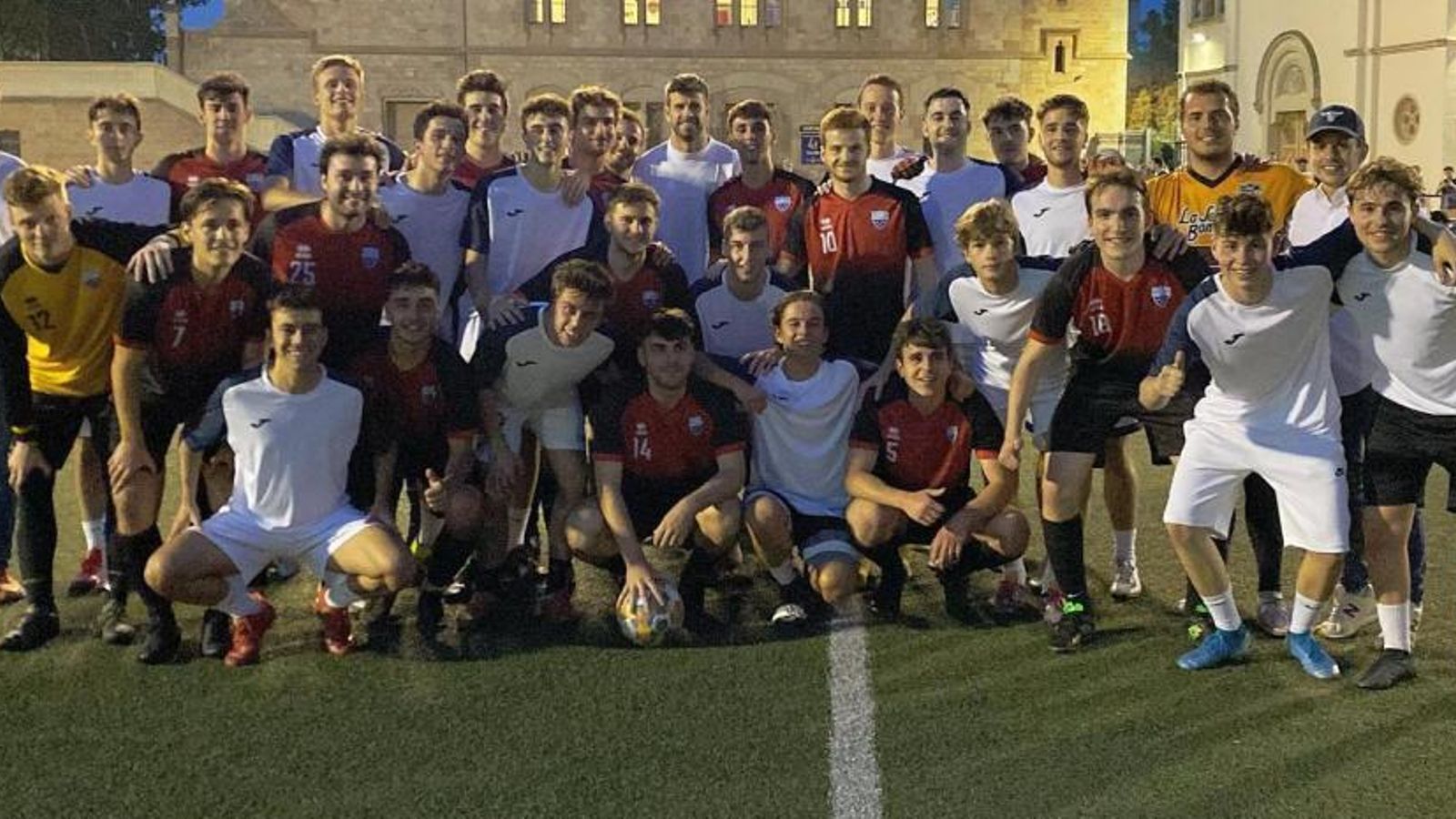 La Salle Bonanova compartió esta visita de Gerard Piqué a su colegio hace unos años