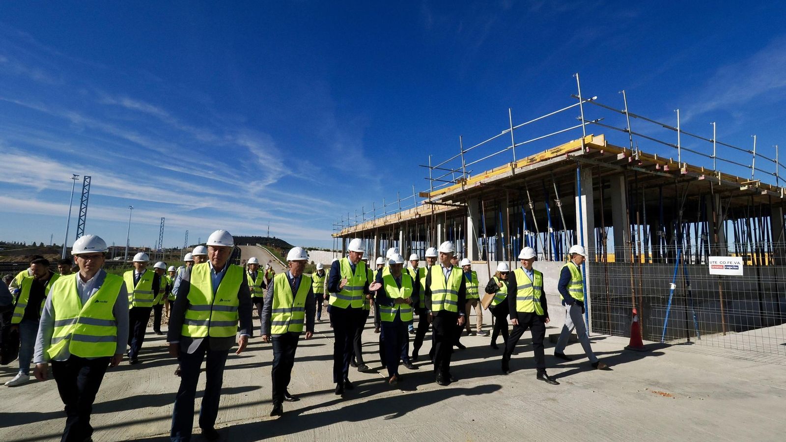 La visita de las autoridades a la terminal, el lunes.