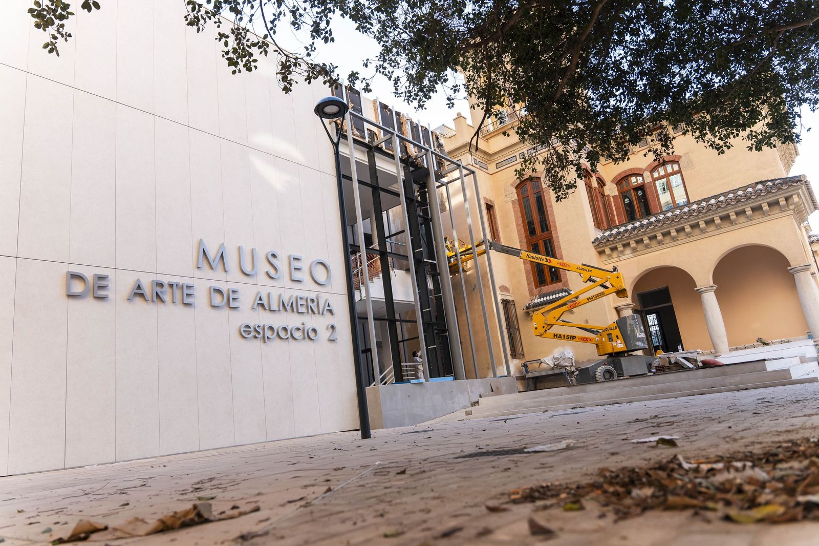 Fotogalería de las obras del Preventorio: el jardín vertical, protagonista de la rehabilitación