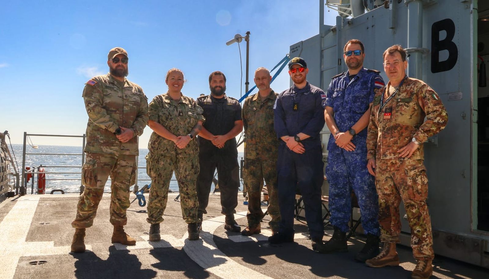 Las fotos del mayor ejercicio de los últimos años en el Estrecho de Gibraltar y el Golfo de Cádiz de la Armada y la OTAN
