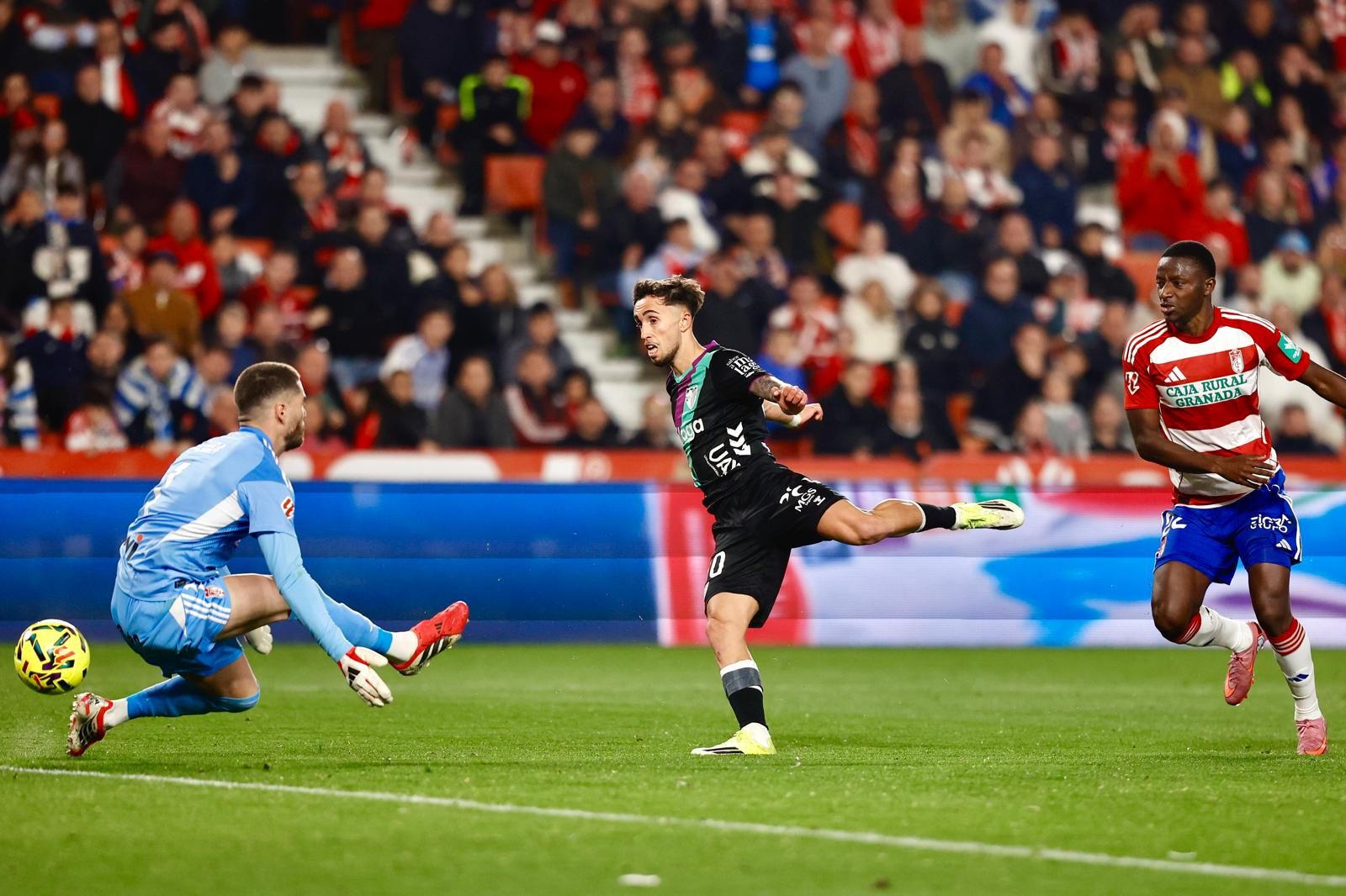 El Granada-Málaga CF, en fotos