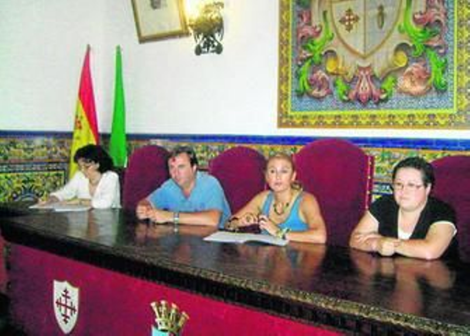 Isabel Cabezas presidiendo la sesión plenaria en la que se discutió la adjudicación.