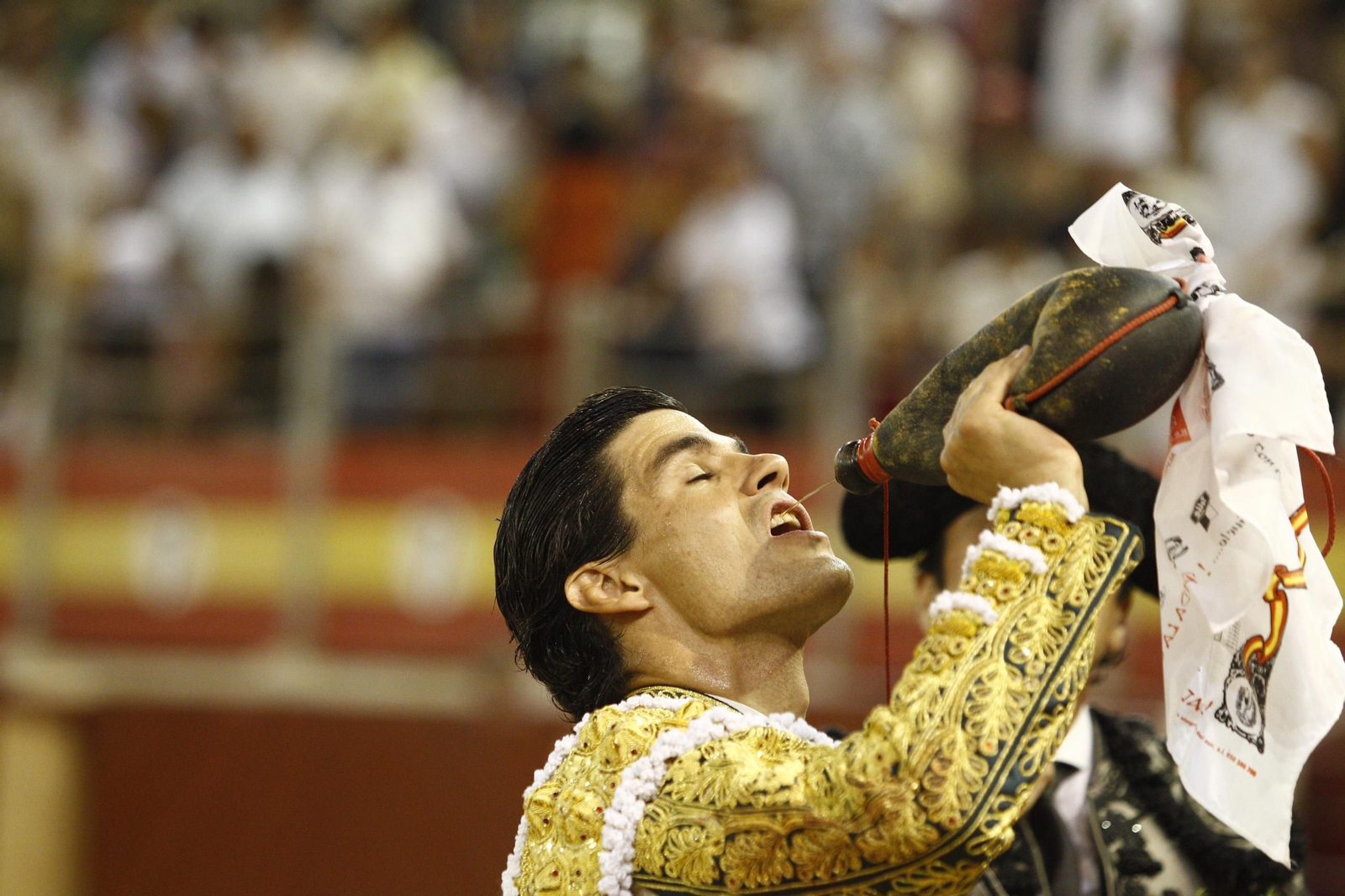 Las mejores imágenes de la corrida de toros de Diego Ventura, Talavante y Pablo Aguado, en Almería