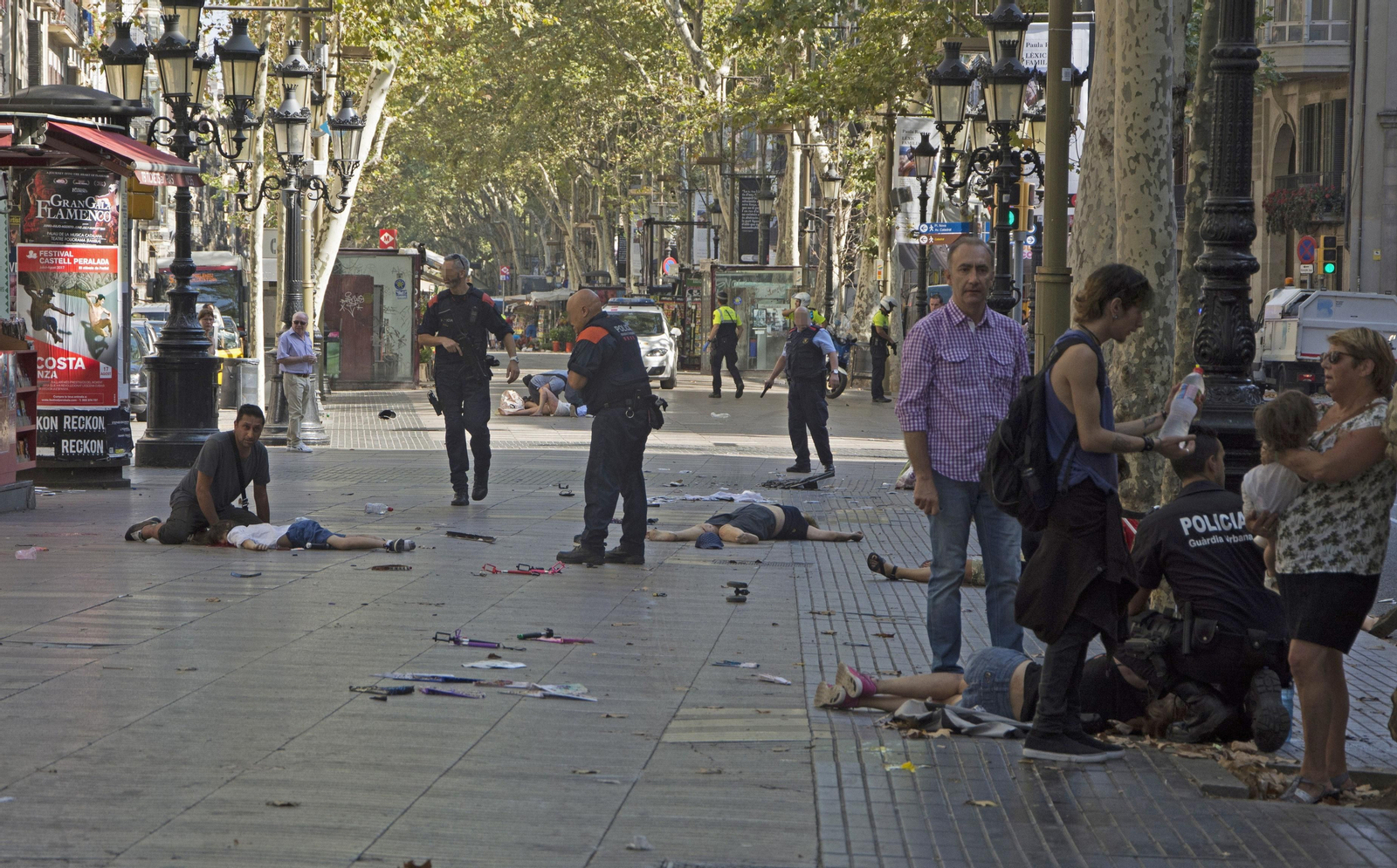 Las imágenes del atropello masivo en Las Ramblas de Barcelona.