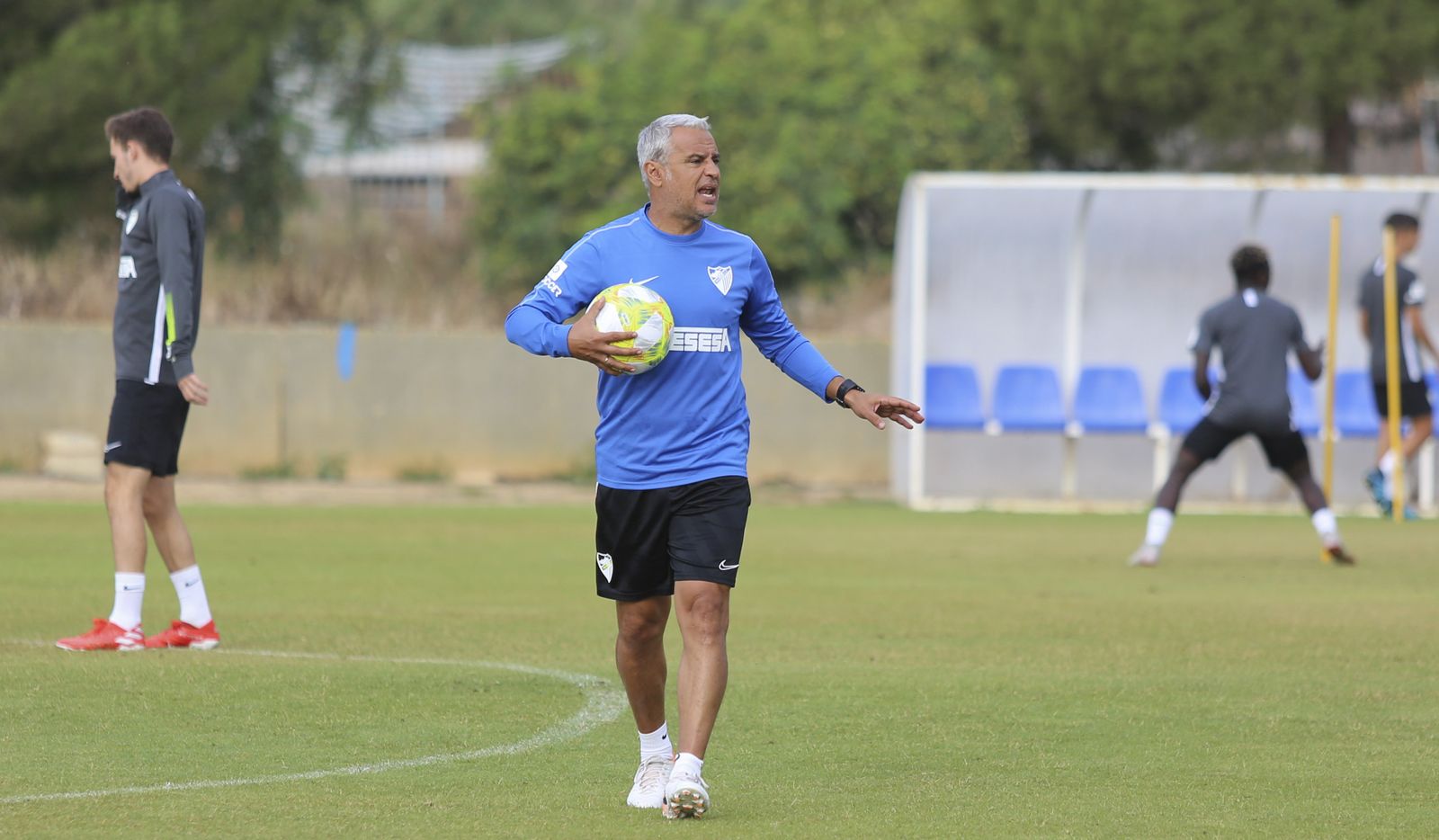 El entrenador del Atlético Malagueño, Sergio Pellicer, durante un entrenamiento