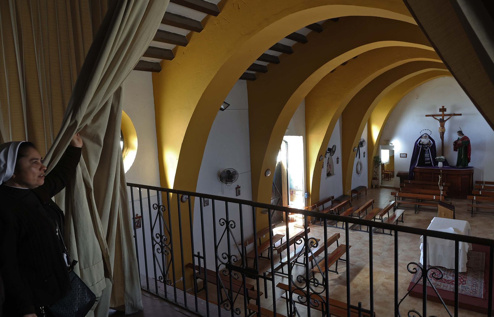 Imágenes de los desperfectos de la iglesia Nuestra Señora del Carmen en La Línea