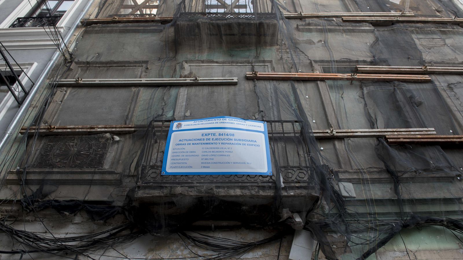 Obras en un edificio de Caldereria Vieja por ejecución subsidiaria.