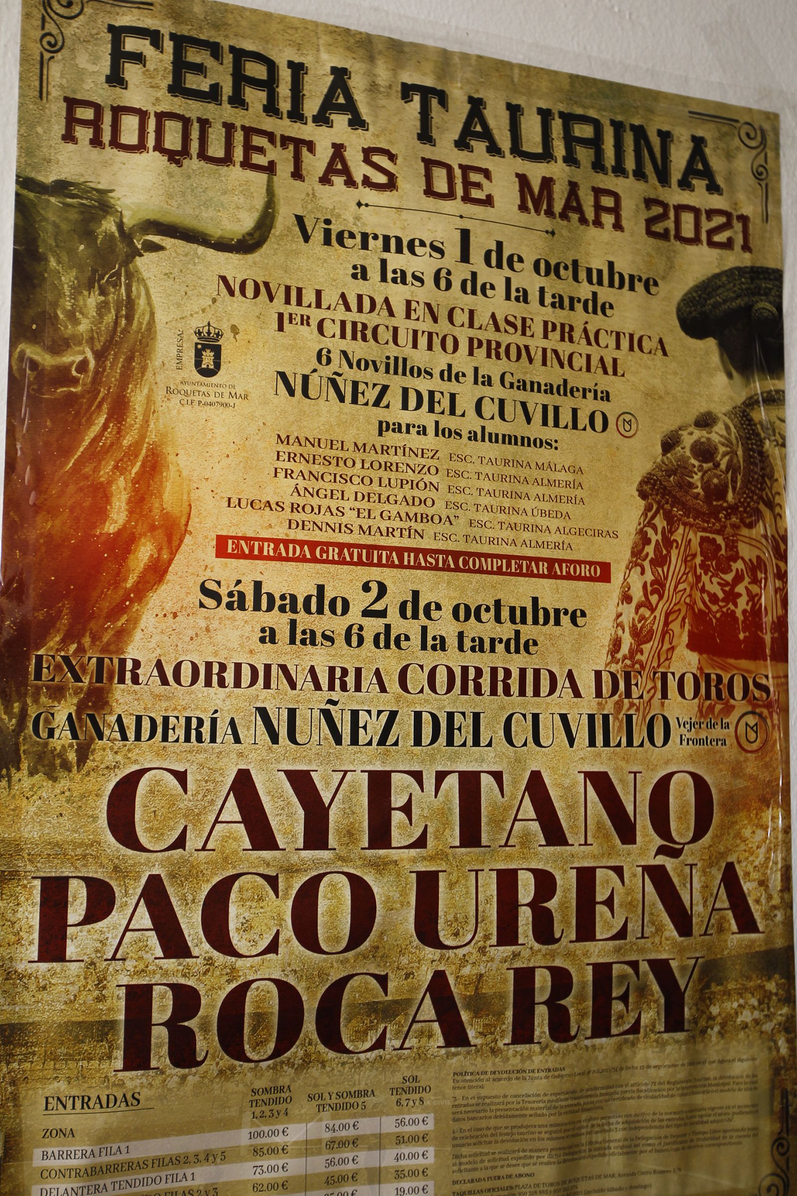 Fotogalería corrida de toros. Cayetano Rivera, Paco Ureña y Roca Rey. Roquetas de Mar.