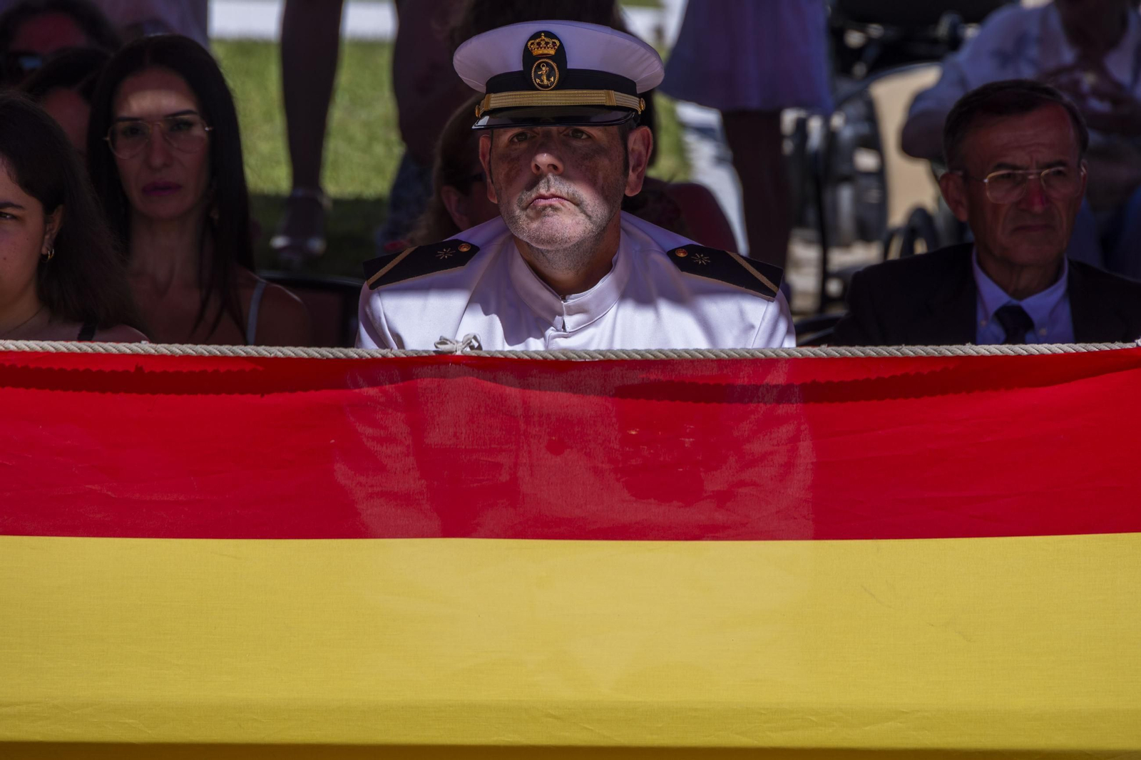 Las imágenes de la entrega de despachos a los nuevos suboficiales de la Armada Las imágenes de la entrega de despachos a los nuevos suboficiales de la Armada