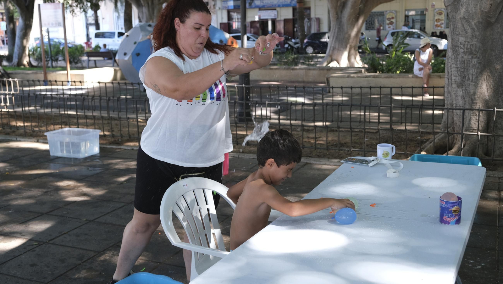 Juegos Tradicionales Infantiles en la Feria de Almería 2024, en imágenes