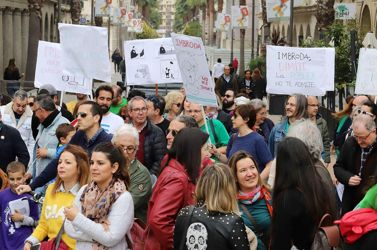 Imágenes de la manifestación en defensa de la educación pública