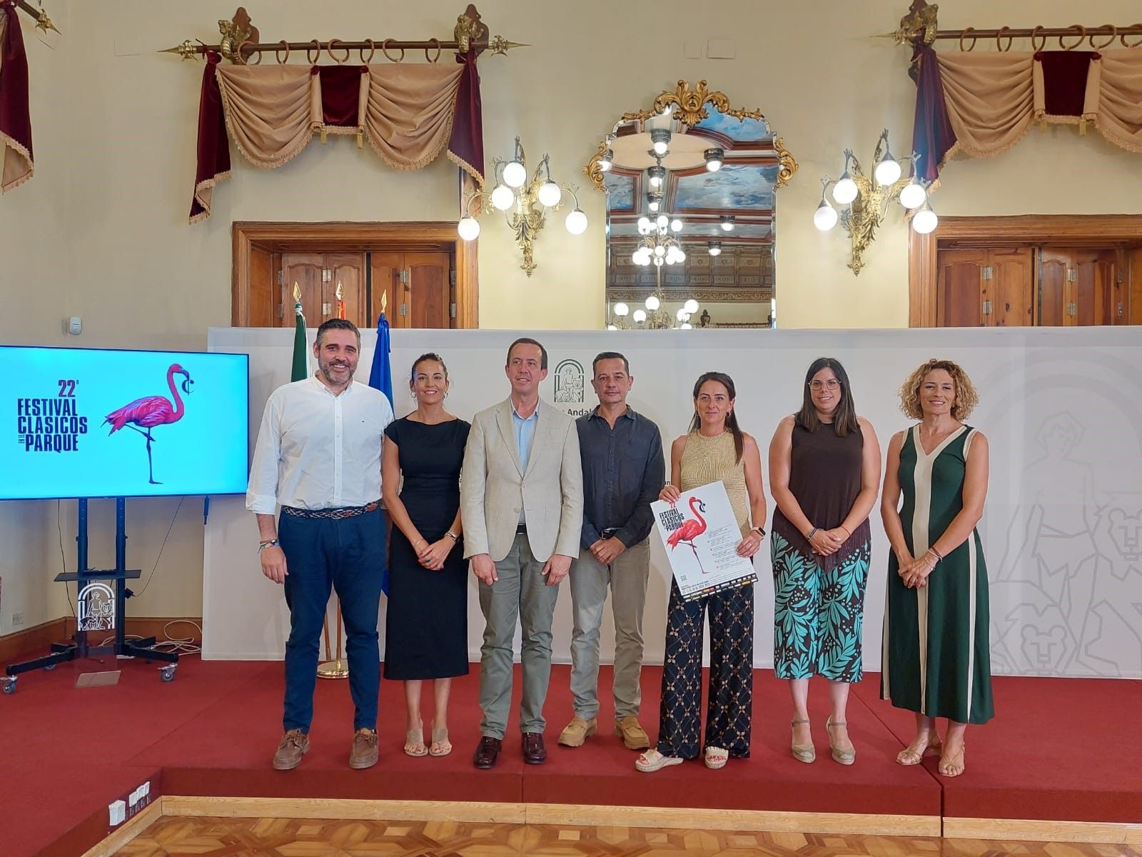Representantes de distintas administraciones durante la presentación del Festival que dirige Javier Rovira.