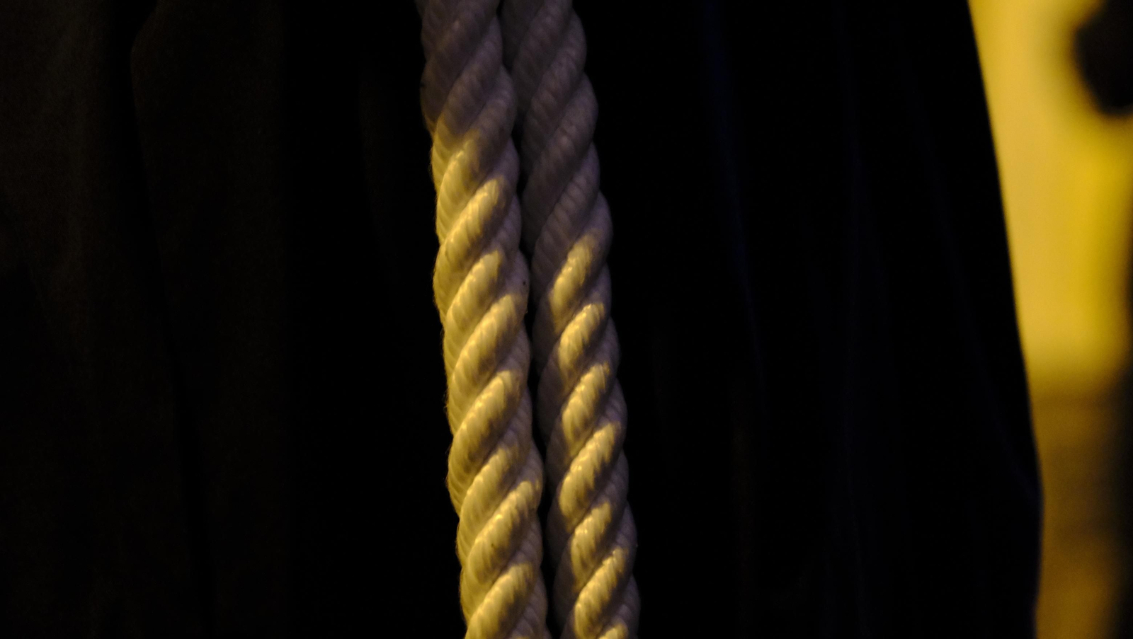 Las mejores imágenes de la Procesión del Perdón, en la noche del Martes Santo en Almería