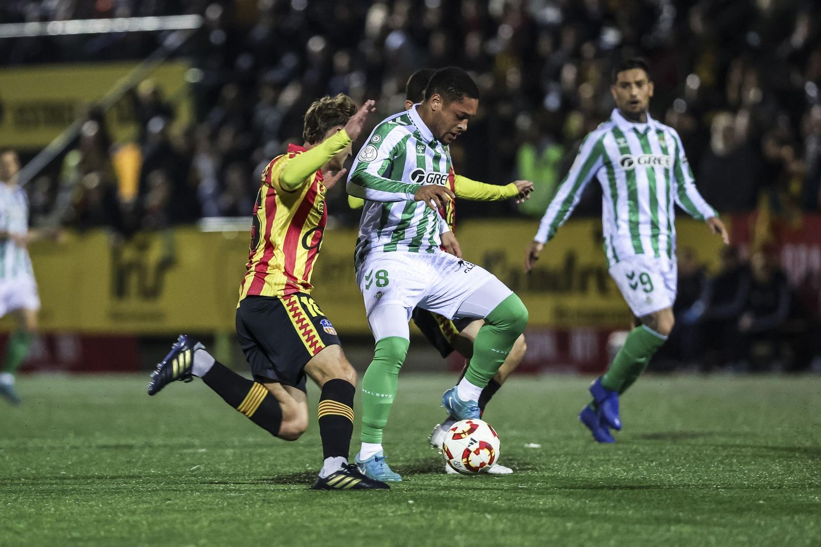 Las fotos del Sant Andreu - Betis de Copa del Rey