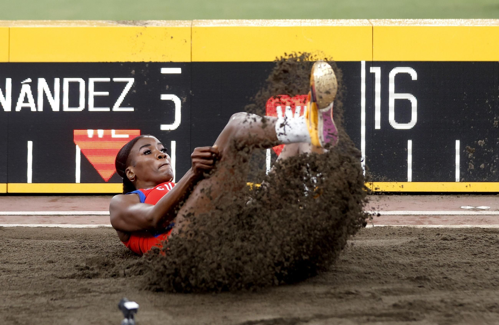 Las fotos del prometedor triunfo de Attaoui y del resto de la jornada del Mundial de Atletismo