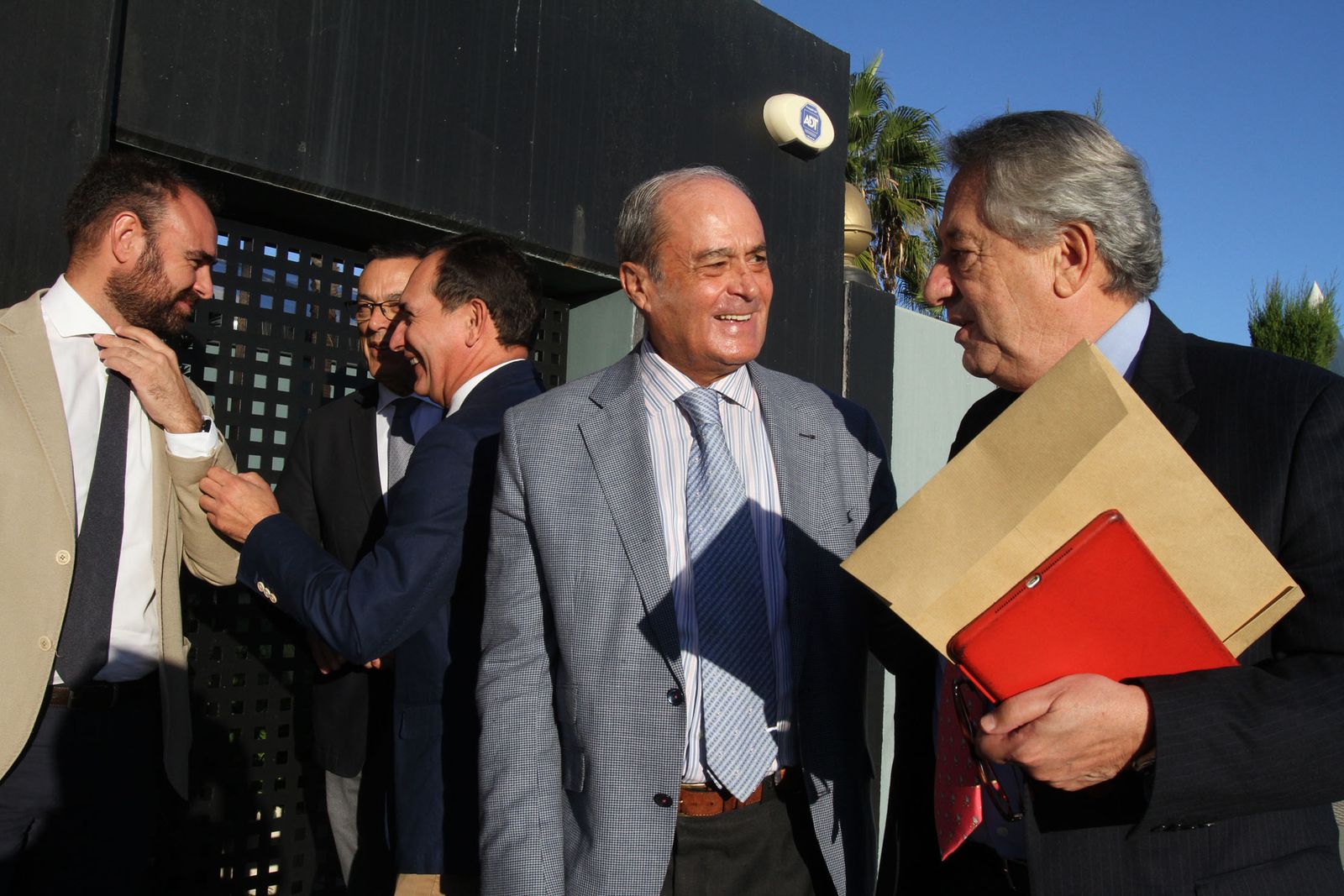 Imágenes del Desayuno Informativo del Grupo Joly con Javier Targhetta