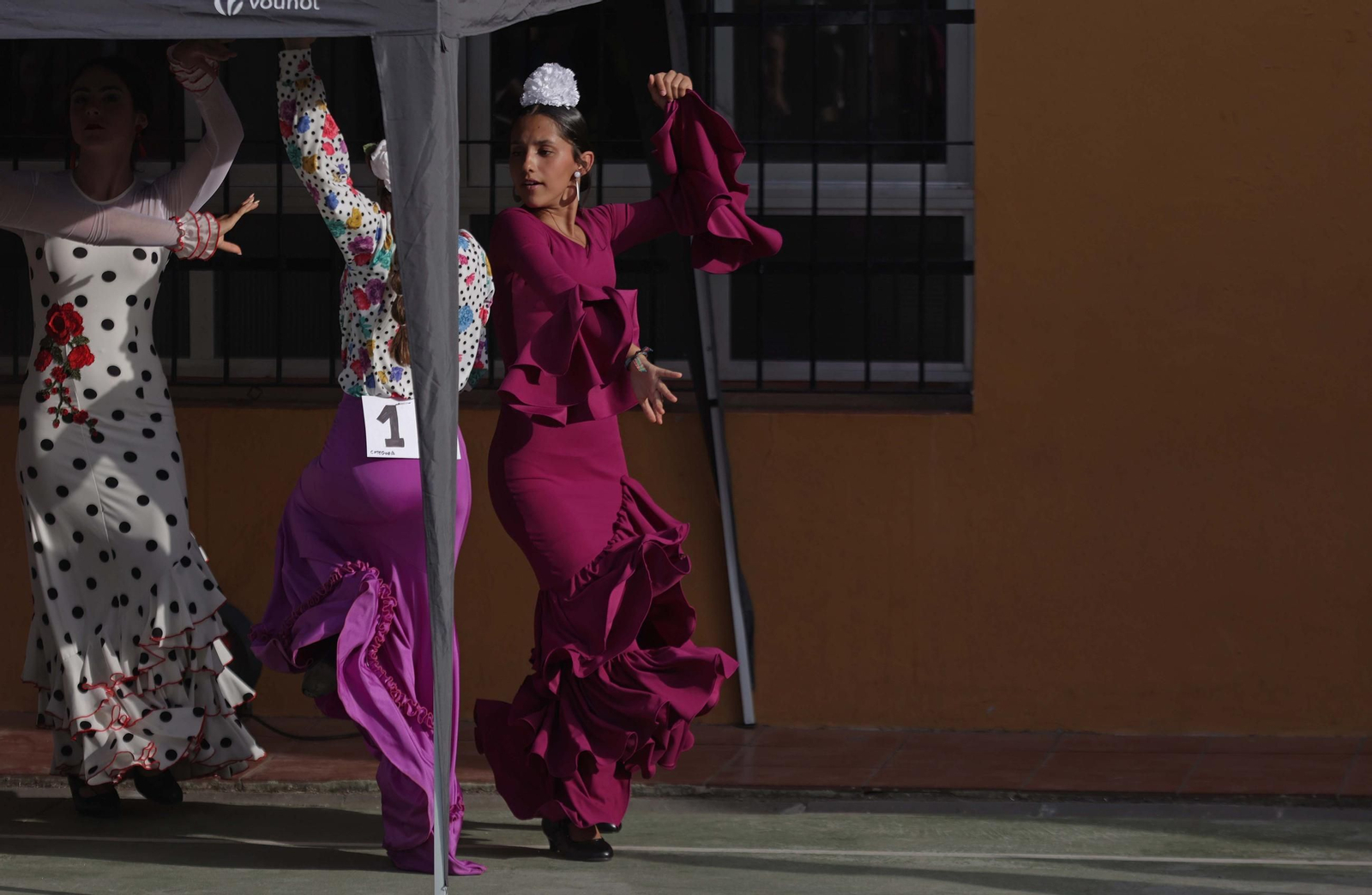 Fotos del I concurso de sevillanas 'Entre Volantes' en Algeciras