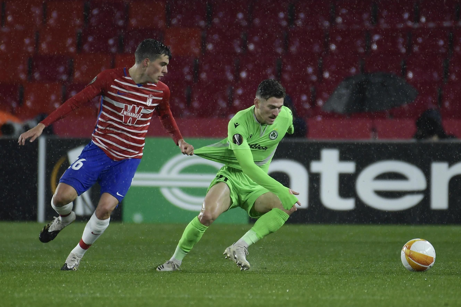 Soro será uno de los jueguen hoy en el Estadio Reino de León.