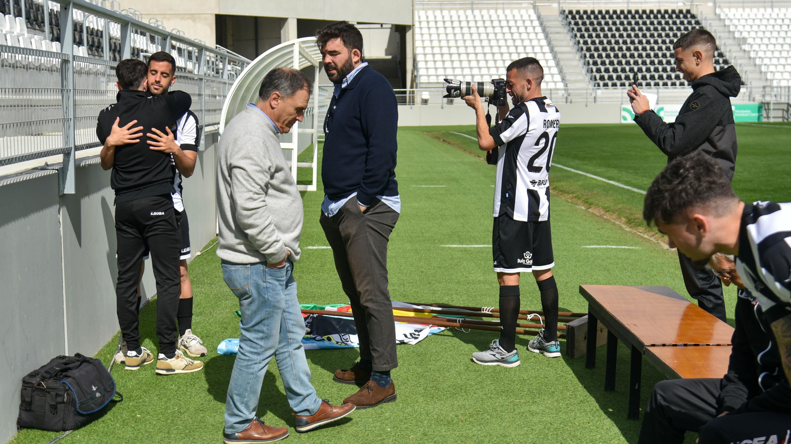 La intrahistoria de la foto oficial de la Balona 2023-24, en imágenes