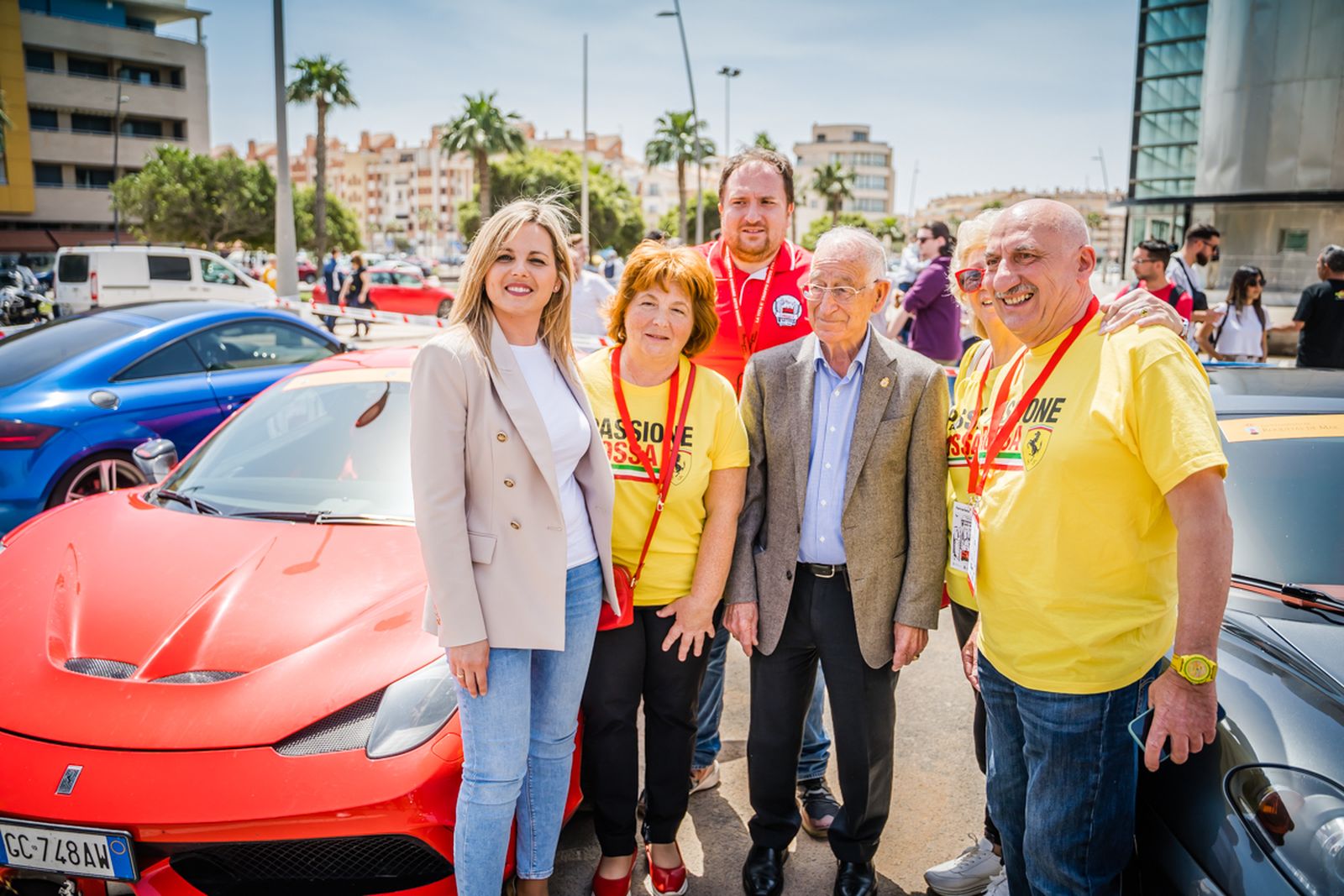 En imágenes: Los Ferrari conquistan Roquetas de Mar