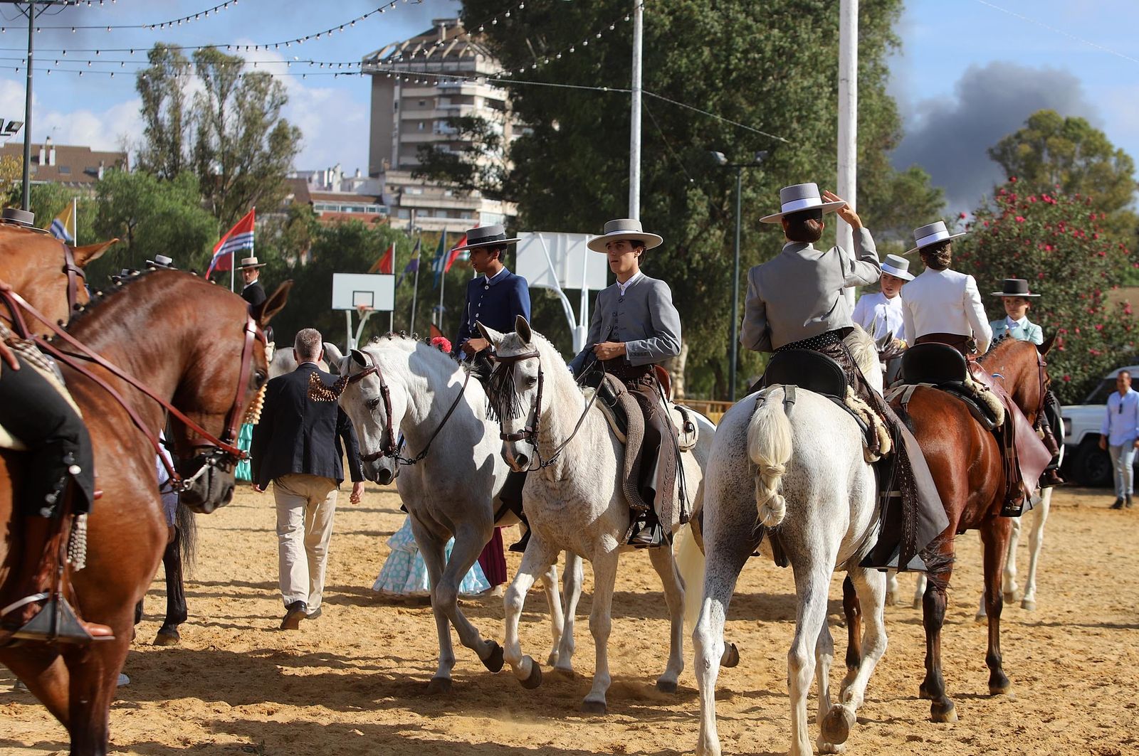 Feria del Caballo 2023: Imágenes del ambiente en la tarde del sábado