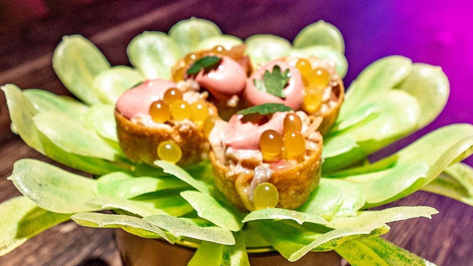 Baby ceviche de corvina y caviar de lima