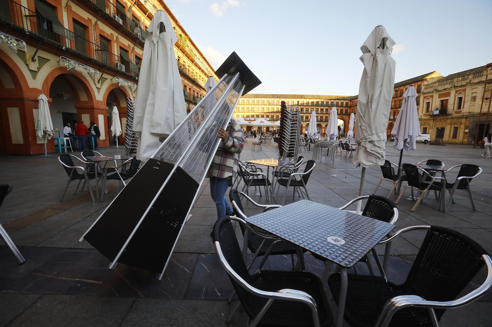 El nuevo cierre de bares y restaurantes de Córdoba, en fotografías