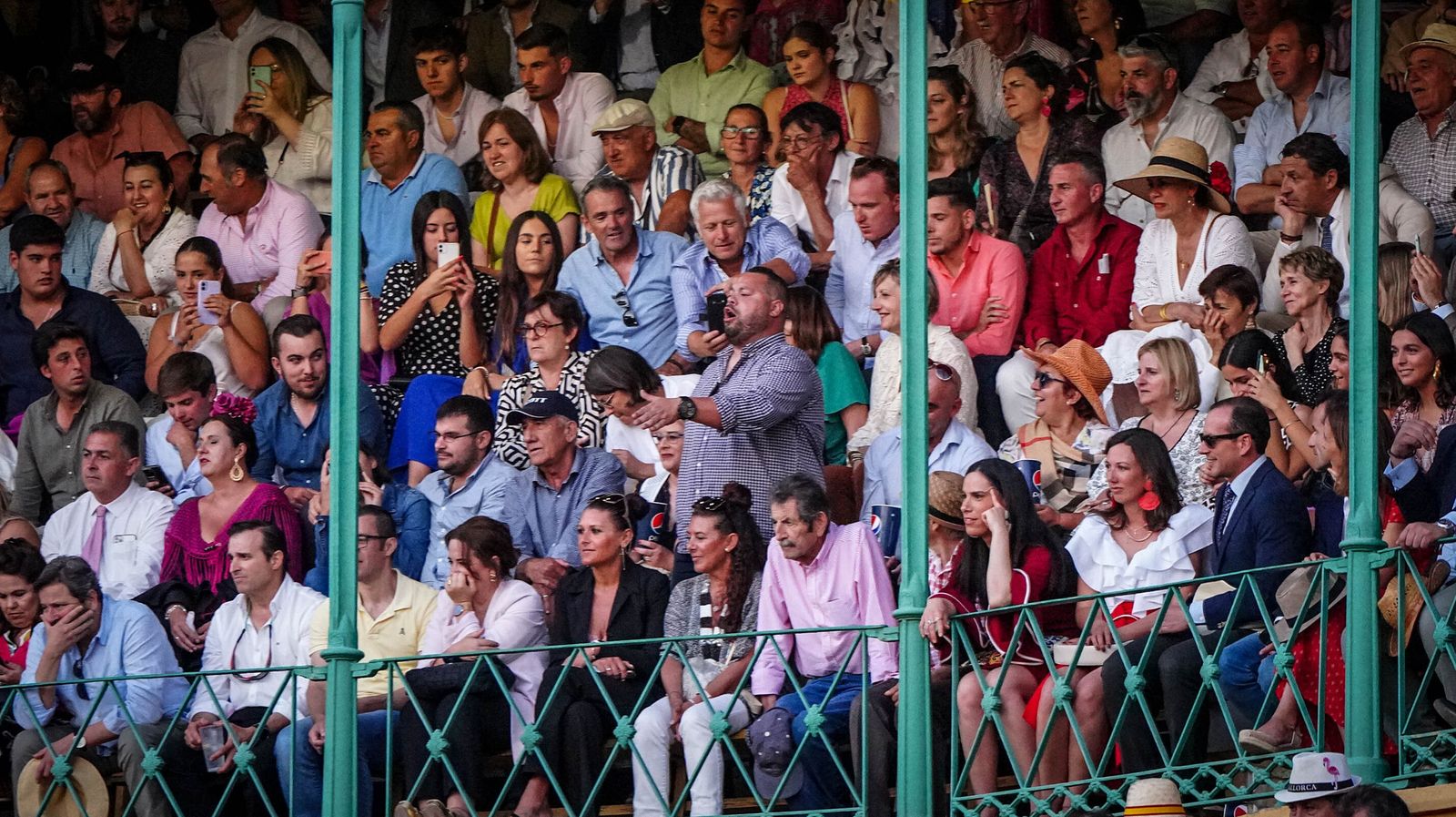 Puerta grande para Roca Rey y El Juli en la plaza de toros de Jerez