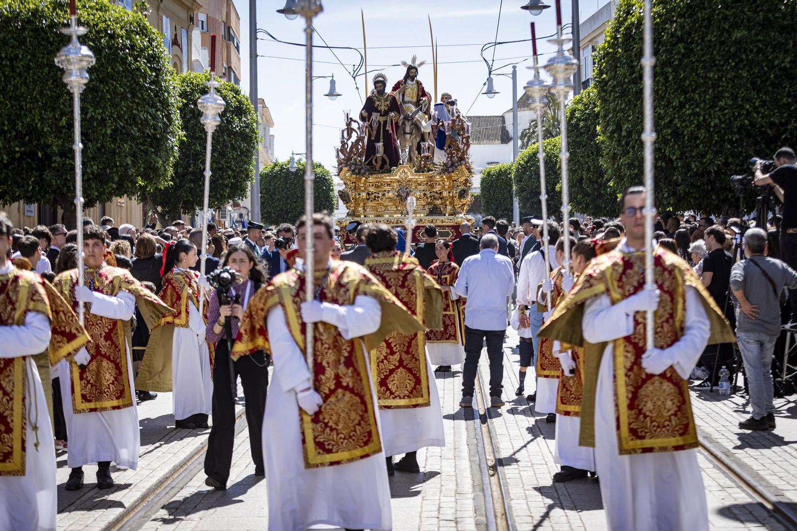Las imágenes de la hermandad de Cristo Rey (Borriquita) en la Semana Santa de San Fernando 2025